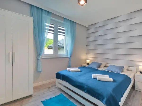 Apartament Wiktoria Ustrzyki Dolne Exterior foto